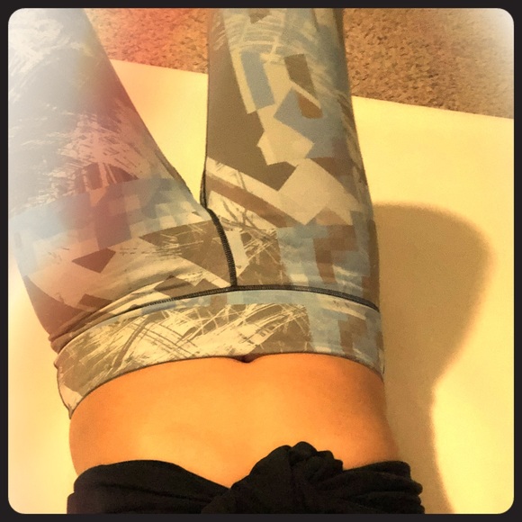 Vimmia Pants - Size S Vimmia Capri Leggings